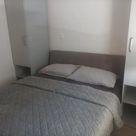 Lucija 2 Apartment *